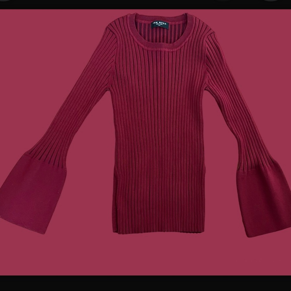 Retro bell sleeve top